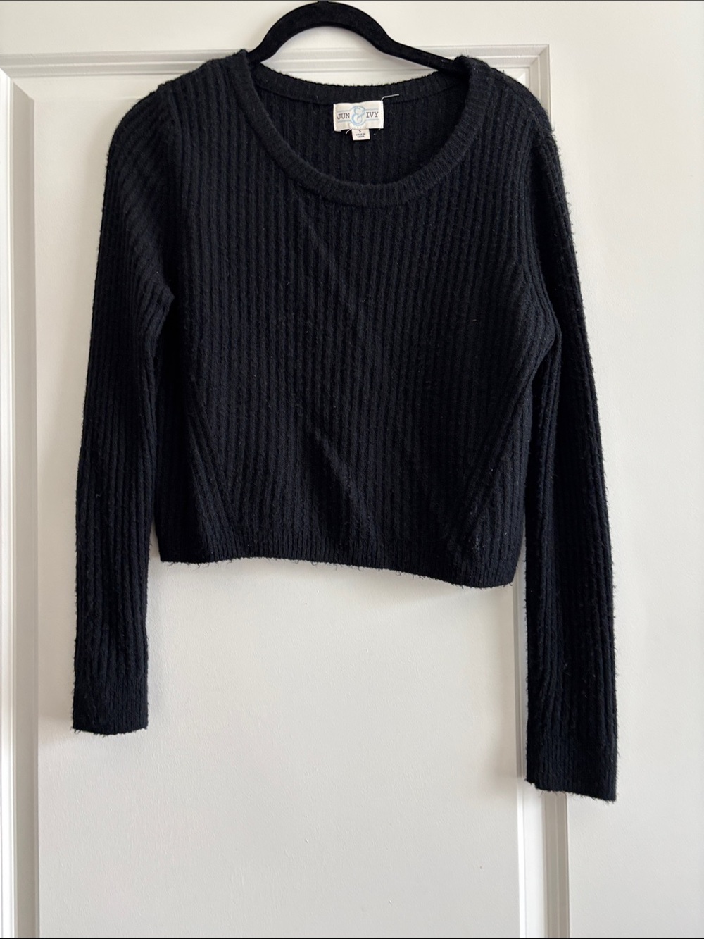 Black Ribbed Crewneck Cropped Sweater
